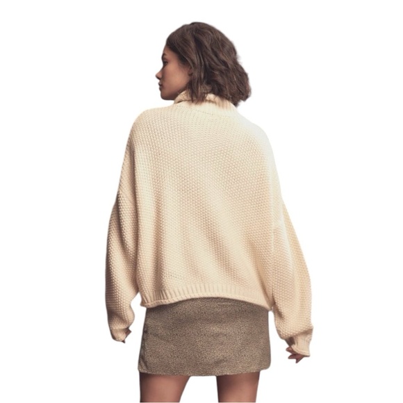 🆕 Sage The Label - Oversize Thick Turtleneck Sweater - Cream - Small - Picture 4 of 9